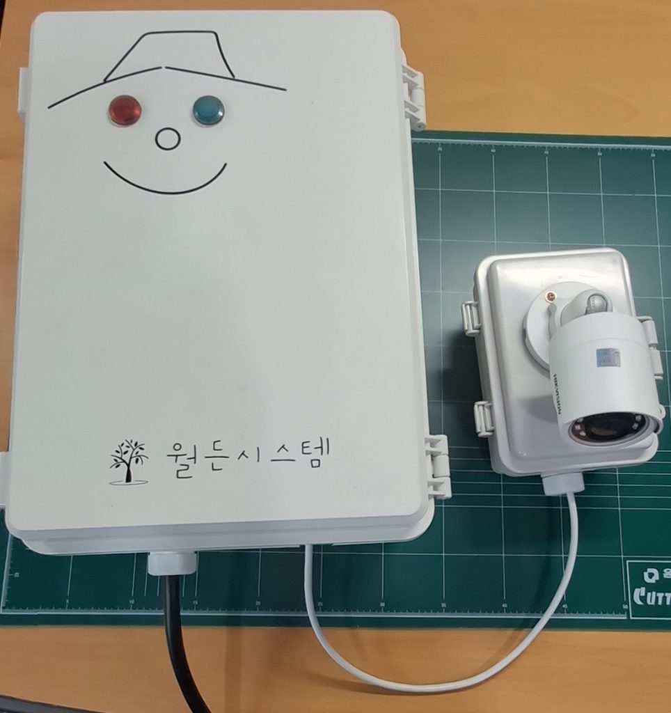 월든 원격 제어기에 CCTV 카메라를 연결한 이미지